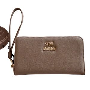 NWT Steve Madden Tan Large Zip Round women’s Wallet, with wristlet strap